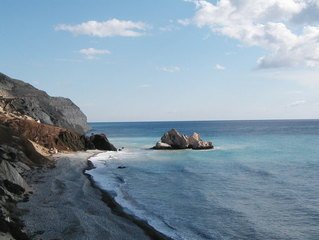Griekenland-cyprus-limassol-zee-rotsen-strand