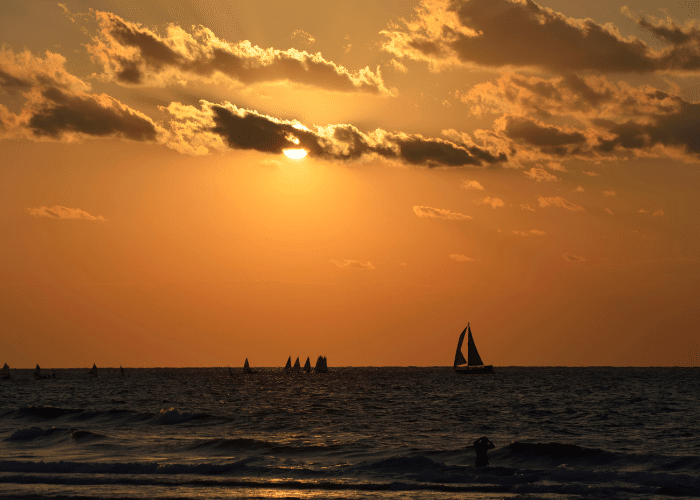 Israel-Ashdod-cruise-haven-zonsondergang