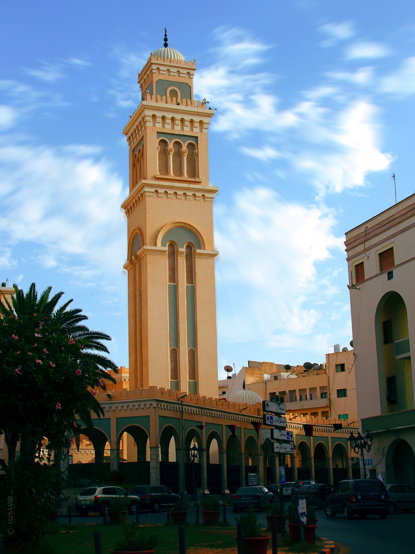 libie-tripoli-gebouw-cultuur-stad