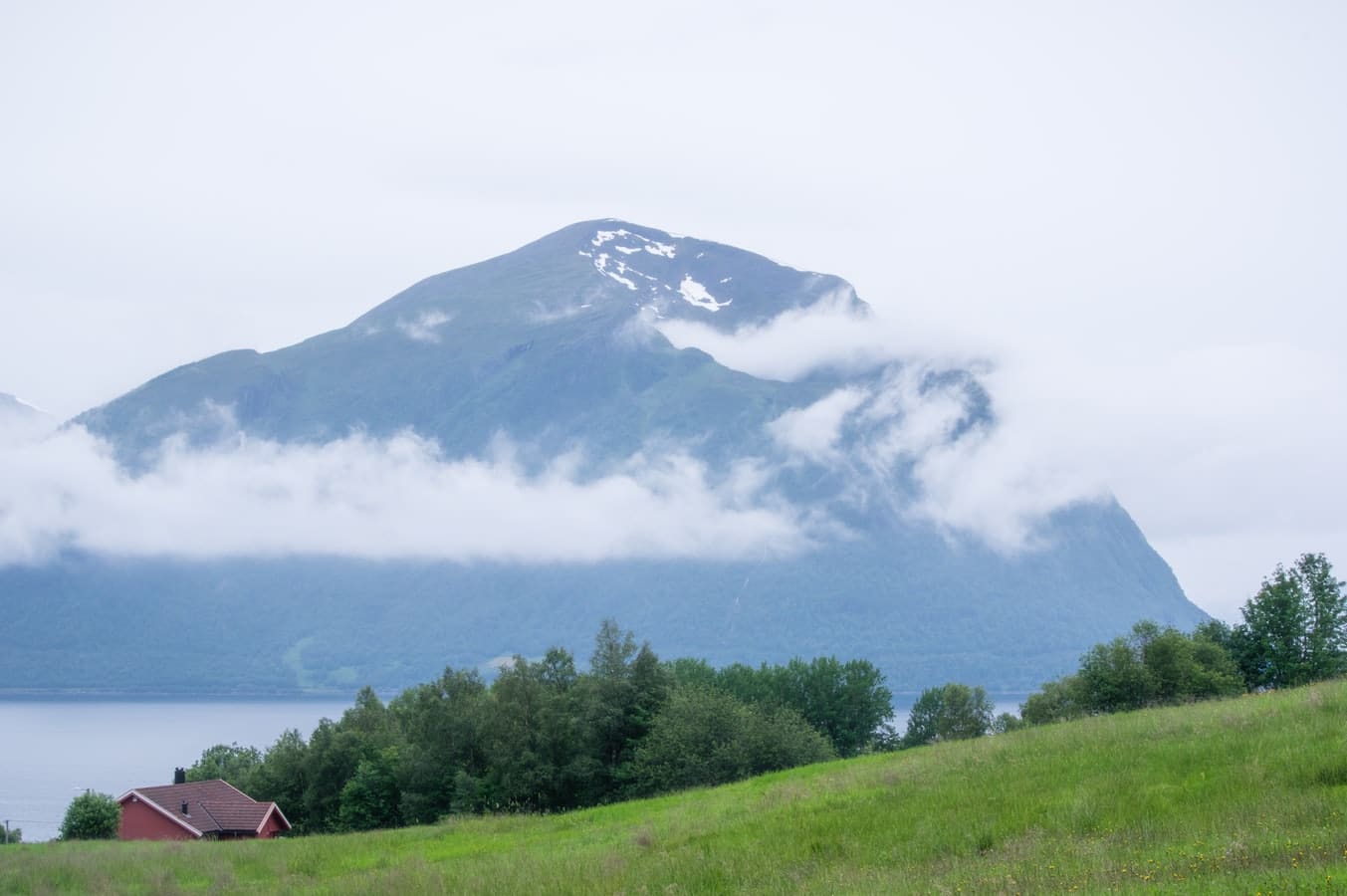 Noorwegen-hellesylt-berg