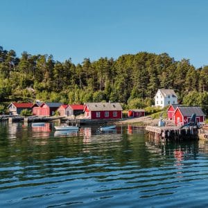 Noorwegen-Rosendal-water-huisjes
